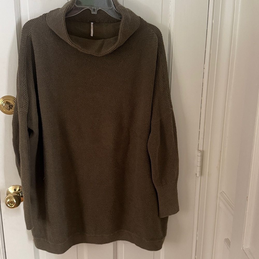Free People long sleeved cotton tunic, olive, Sz S, very roomy